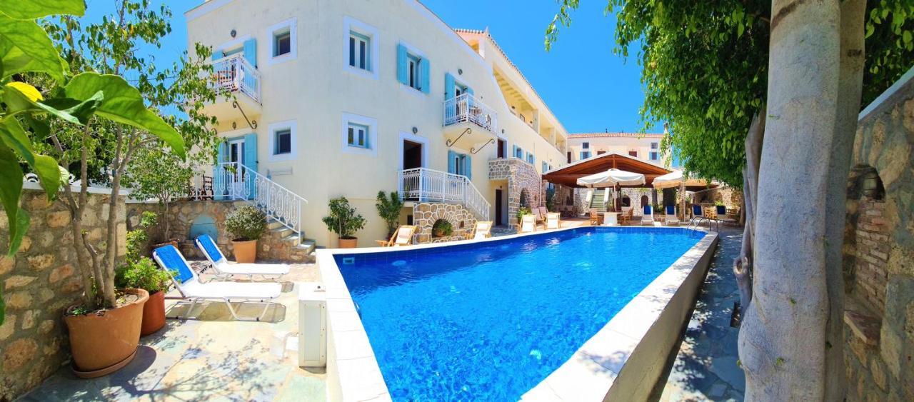 Kastro Hotel Spétses Екстериор снимка