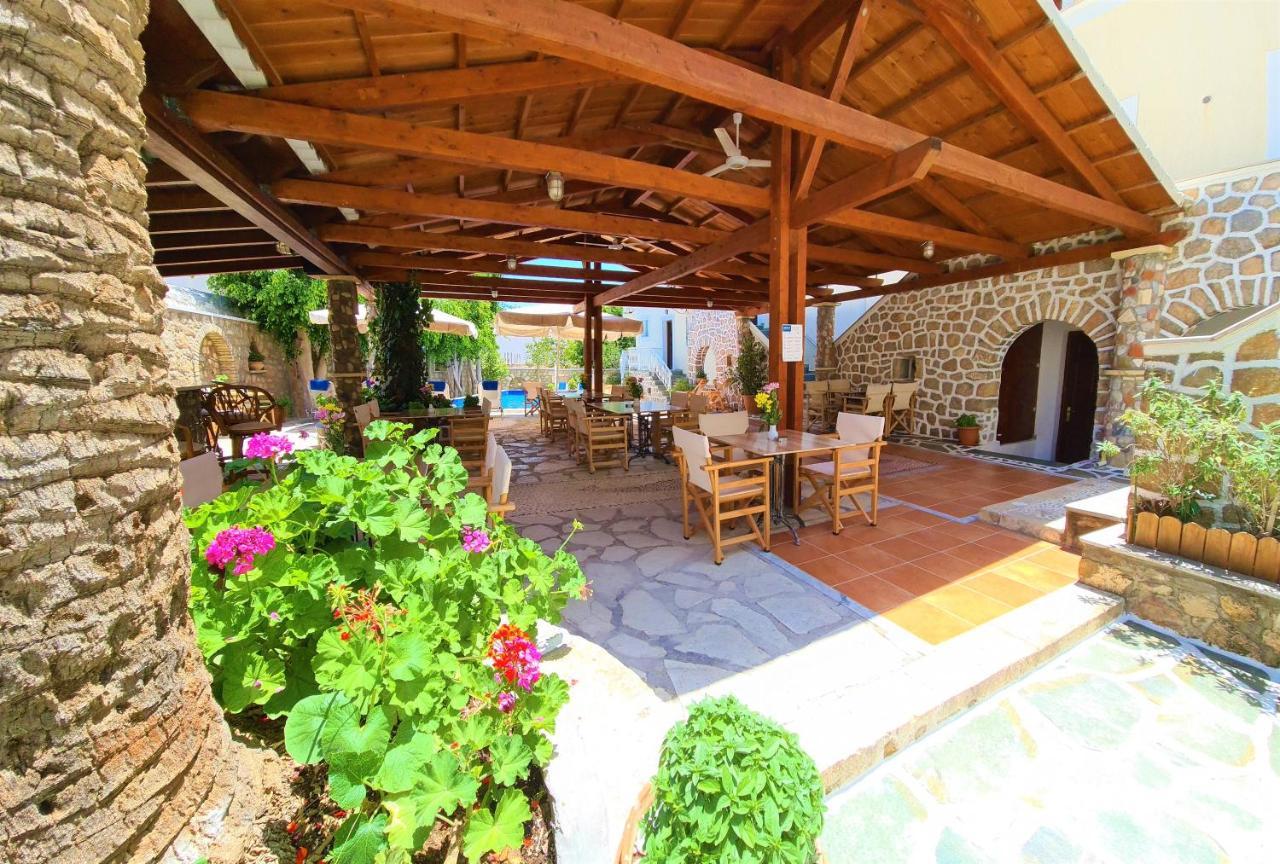 Kastro Hotel Spétses Екстериор снимка