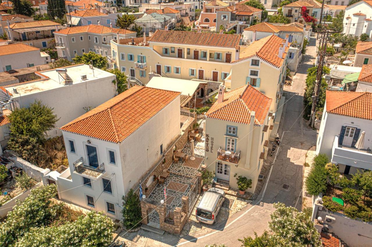 Kastro Hotel Spétses Екстериор снимка