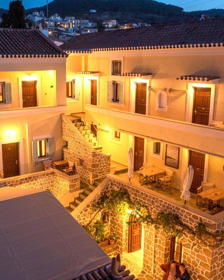 Kastro Hotel Spétses Екстериор снимка